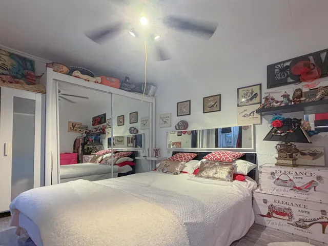 Exclusivo Adosado con excelente diseño y 2 amplias terrazas + solarium privado con vistas despejadas ( Sin gastos de comunidad ) — 25