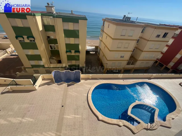 Magnífico apartamento con piscina, parking y trastero - Play