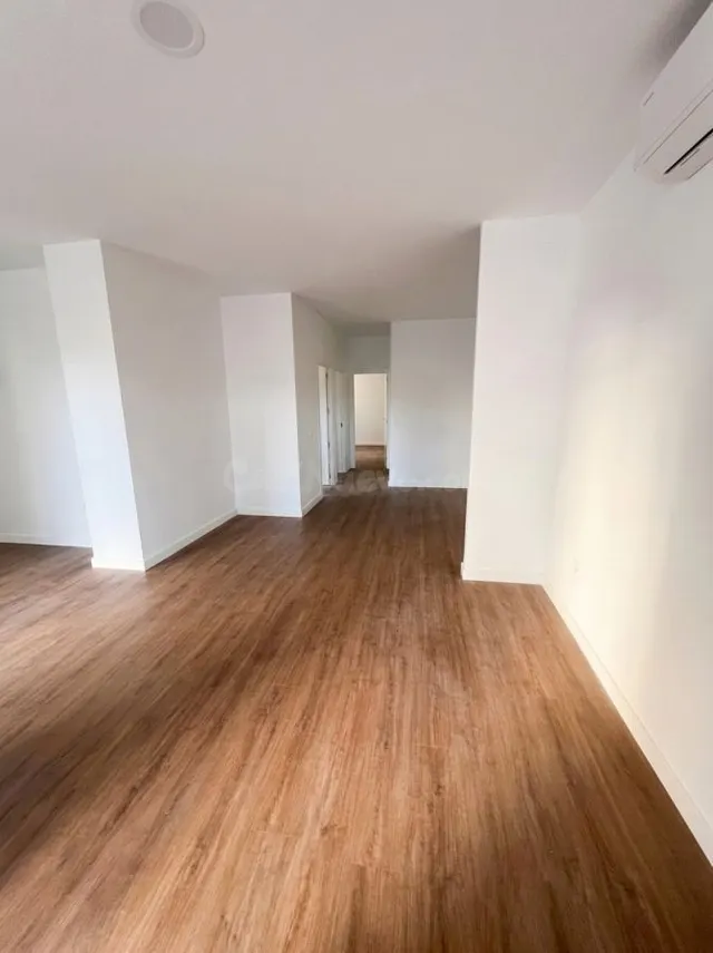 Exclusivo Piso Bajo a Estrenar de 3 Hab. y 2 Baños en Zona D - foto 2