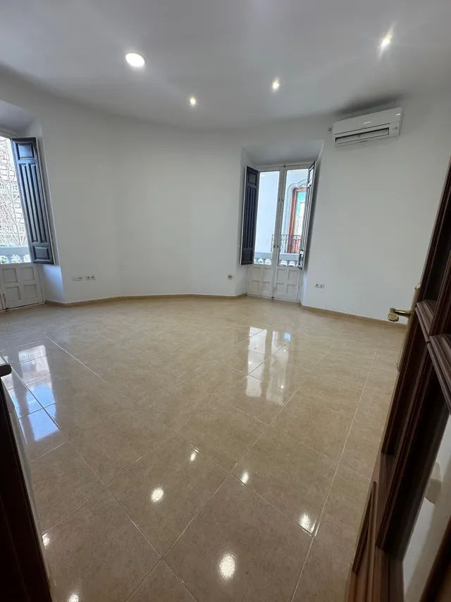 Alquiler de luminoso piso en el centro (gran vía) - Granada — 11