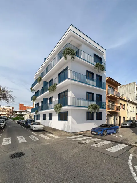 Piso de 2 dormitorios con balcón en Blanes