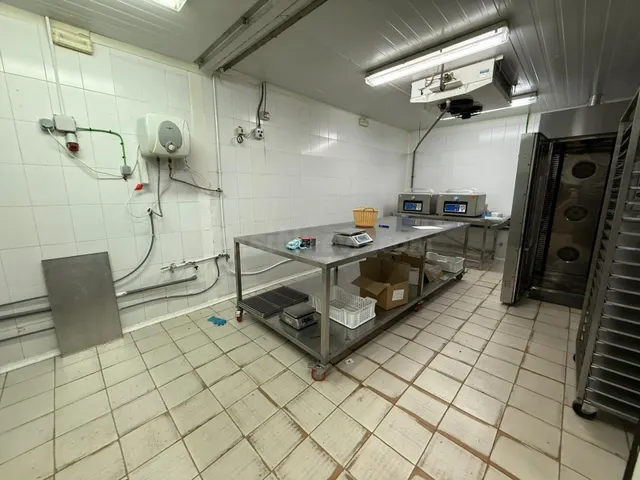 Nave industrial 280m² en venta - Andalucia - foto 4