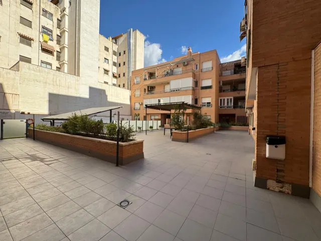 NUDA PROPIEDAD EN ZONA CÁMARA DE COMERCIO – GRANADA — 23