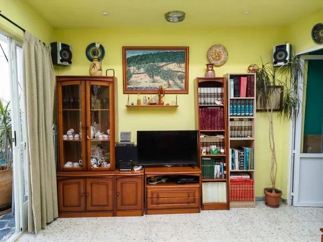 Casa Reformada en Montijo: Luminosa, con Placas Solares, Patio y Nave-Taller — 19