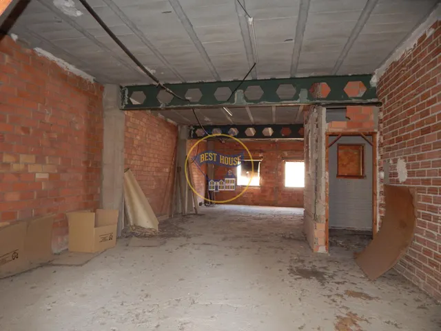 OPORTUNIDAD AMPLIA CASA CON LOCAL EN AIELO DE MALFERIT - foto 4