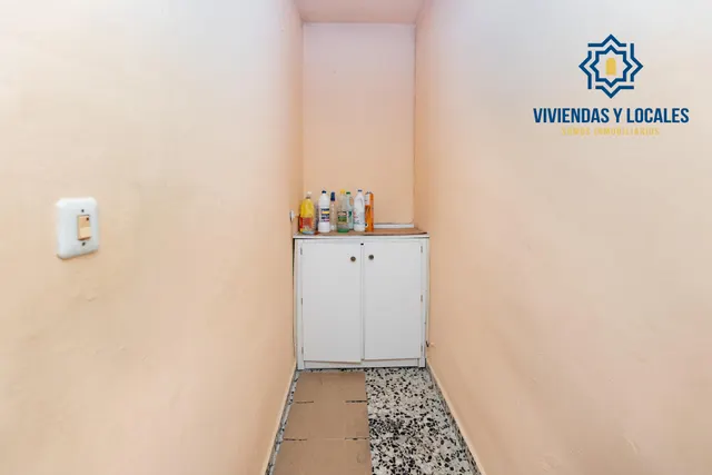 Local + vivienda en Avda. Cadiz — 13