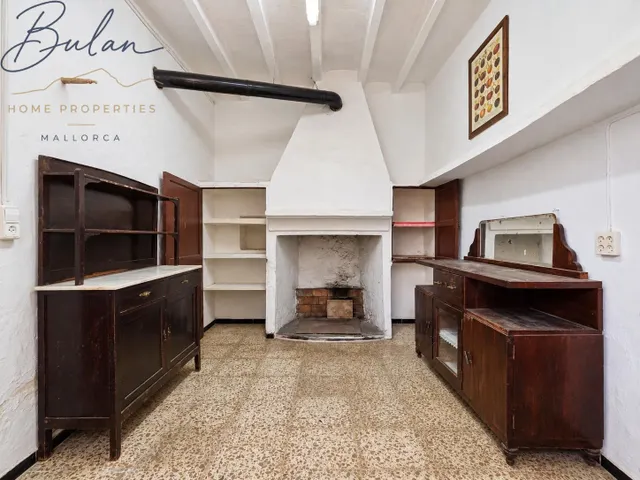Casa señorial a reformar con bodegas, gran patio y garaje en Consell — 14