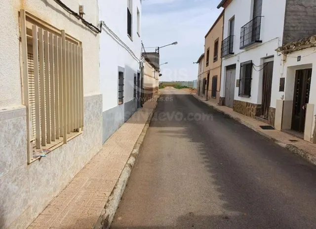 Casa en Granatula De Calatrava - foto 2