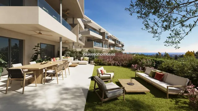Venta de piso con tres dormitorios en Mijas Costa, Málaga, C - foto 2