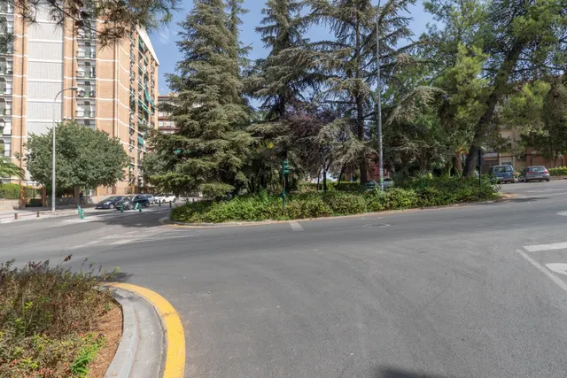 Piso de 5 dormitorios ideal para INVERSORES junto a edificio Junta Andalucía de Almanjáyar — 49
