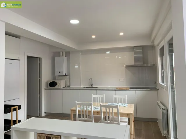 APARTAMENTO DE 1 DORMITORIO PARA 1 ó 2 PERSONAS MÁXIMO — 10