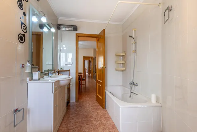 "Vivienda reformada con vistas privilegiadas". — 31