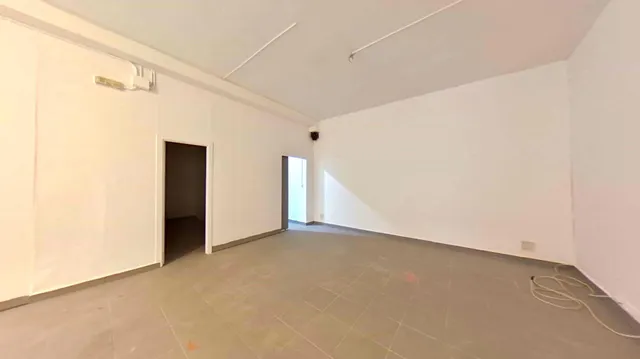 Local en venta en Calle de Schubert — 6