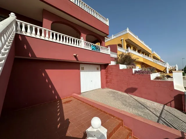 Villa 3 habitaciones en venta - Los Urrutias — 28