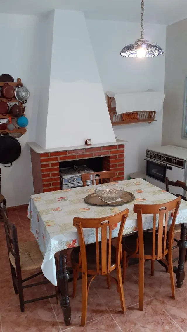 GRAN CASA FAMILIAR DE SIETE habitaciones EN SOMONTÍN, (ALMERÍA). — 28