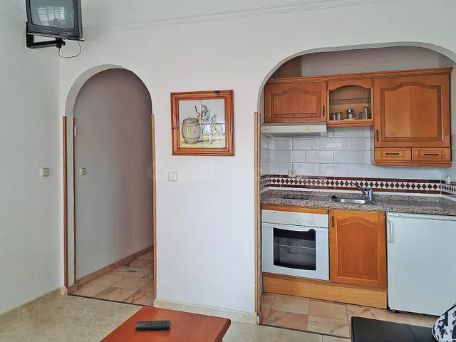 ESTUDIO CON LICENCIA TURÍSTICA Y TERRAZA CON VISTAS AL MAR - foto 5