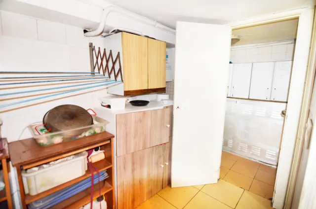 Urbis te ofrece un local comercial en venta en zona Centro, Salamanca. — 27
