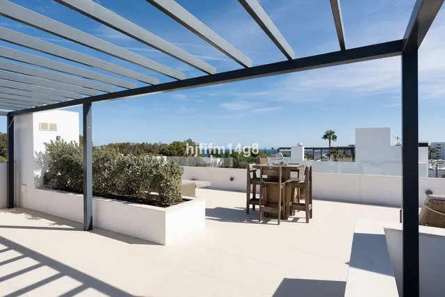 Chalet 5 habitaciones 250m² en venta - Marbella — 24