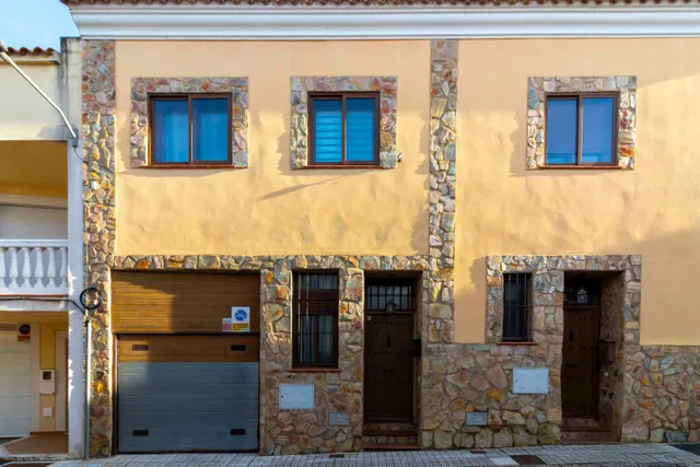 Amplia Casa en Badajoz - Ideal para Familias (Bda San Miguel