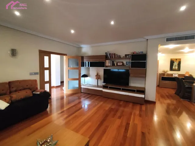 LUJOSO CHALET INDEPENDIENTE EN VENTA EN EL RAAL — 22