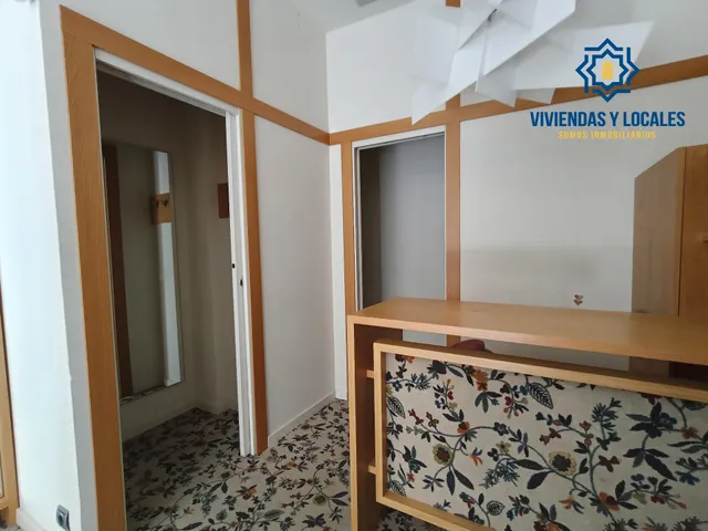 Disponible local a un paso de calle Alhóndiga — 6
