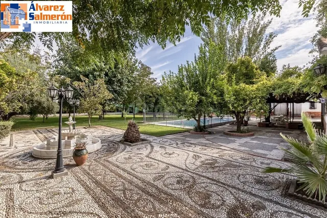 Espectacular Chalet en Ogijares - Ideal para Familias — 5