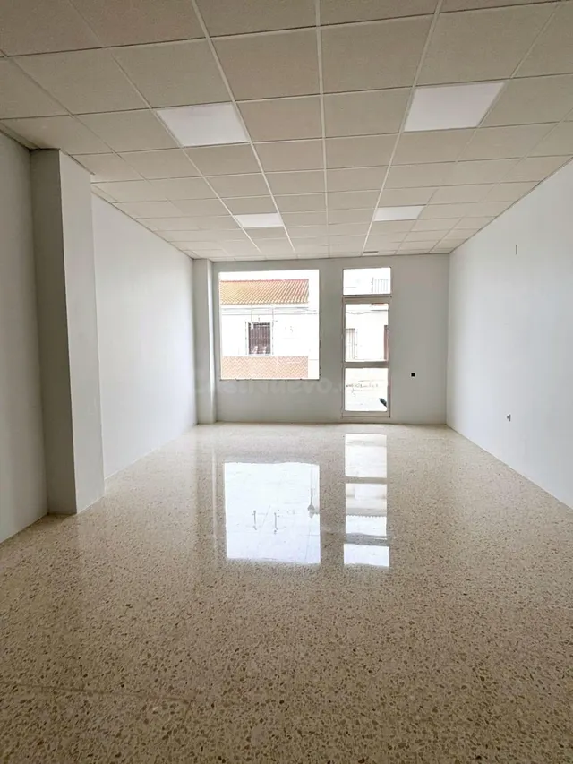 Venta o Alquiler local comercial - foto 2