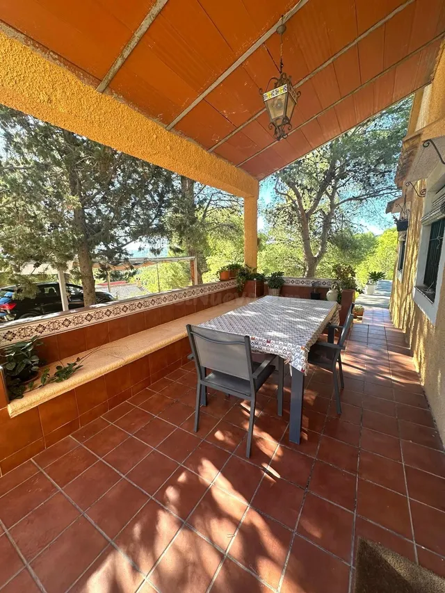 Vivienda independiente con parcela de 2.446 m2, piscina y vi - foto 4