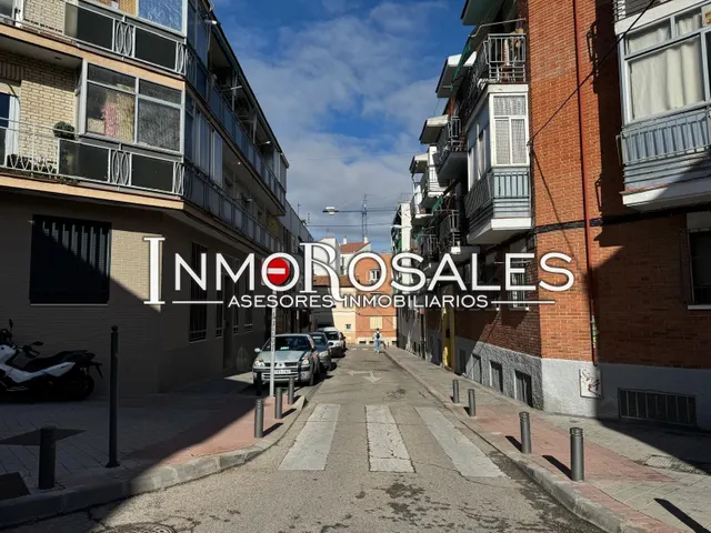 Piso 2 dorm- vde bajo 2 min tren — 23