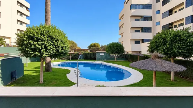 ¡espectacular ático dúplex con terraza de 80 m2, piscina y parking en el centro de El Puerto de Santa María! — 2