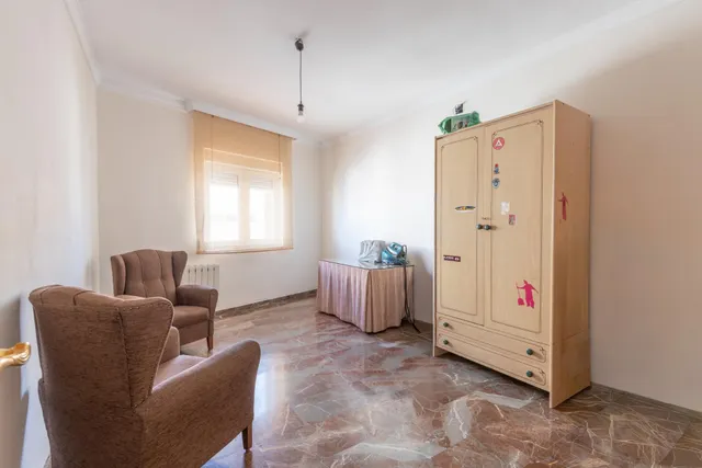 Casa en esquina en venta en Las Gabias — 44