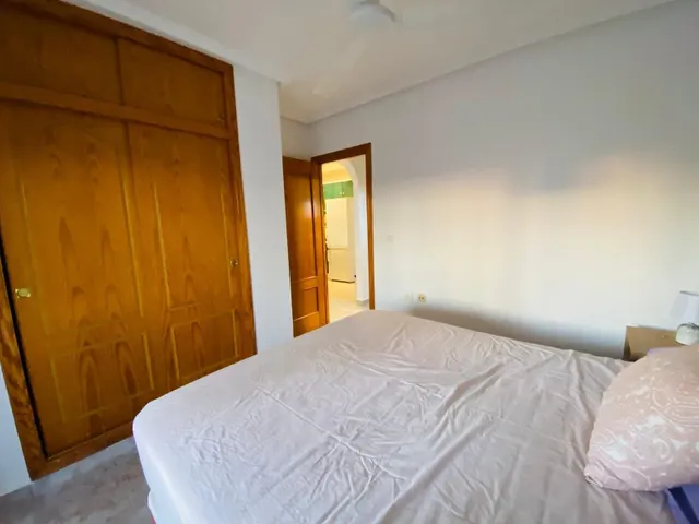 Apartamento de 2 dormitorios con terraza y piscina en El Edén, Guardamar del Segura — 14
