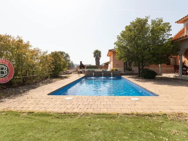Chalet 5 habitaciones 430m² en venta - Carretera Igualada — 31
