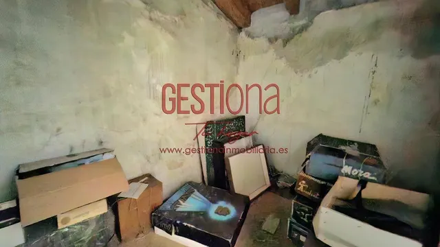 CASA PARA REFORMAR EN EL CENTRO DE RAMALES DE LA VICTORIA. — 40