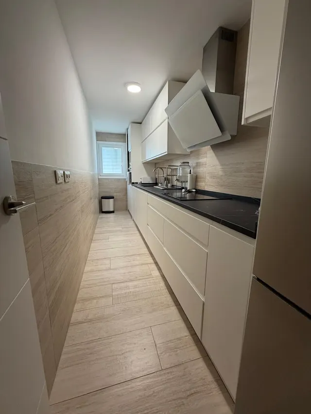 Magnifica vivienda de reciente construcción con terraza acristalada, piscina y garaje — 14