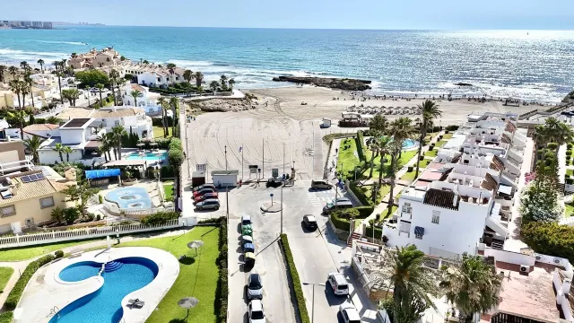 Local comercial 250m² en venta - Cabo Roig — 2