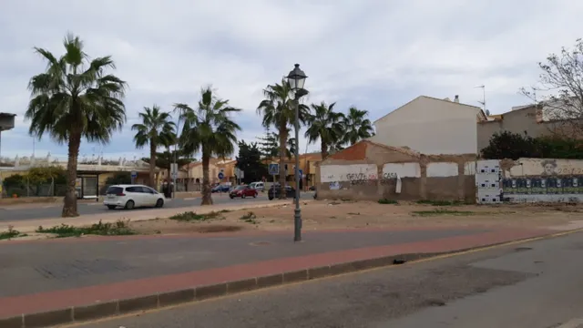 PARCELA  PARA APARTAMENTOS EN LOS ALCÁZARES — 9