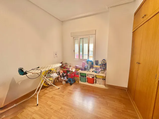 Impresionante Piso Seminuevo en Orihuela, con balcón, muy luminoso.. en zona Espeñetas  ¡Tu Nuevo Hogar Te Espera! — 15