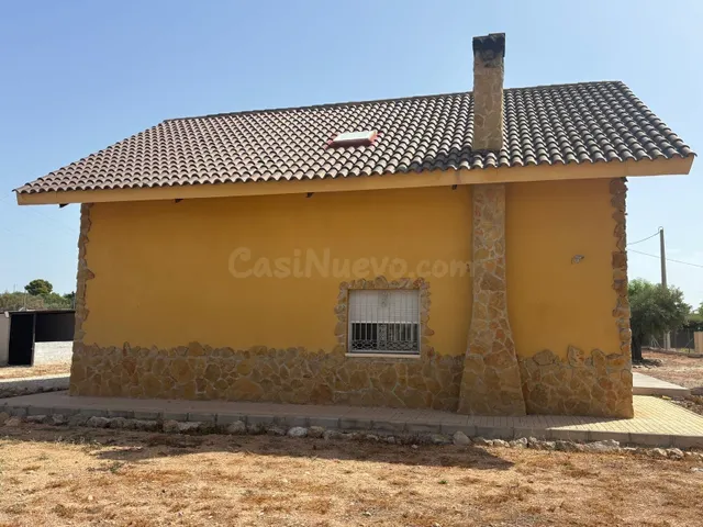 Chalet en Partida del Boch en Crevillente. — 48