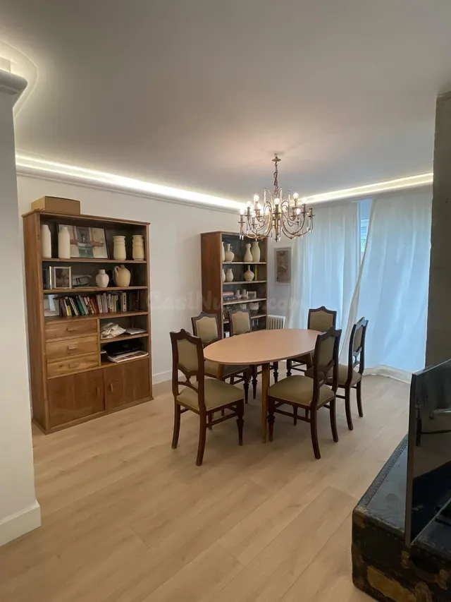 Piso de Lujo TOTALMENTE REFORMADO en Alquiler | Centro - Figares, Granada Referencia: DLR00282 — 2