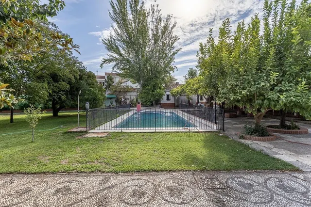 Espectacular Chalet en Ogijares - Ideal para Familias — 6