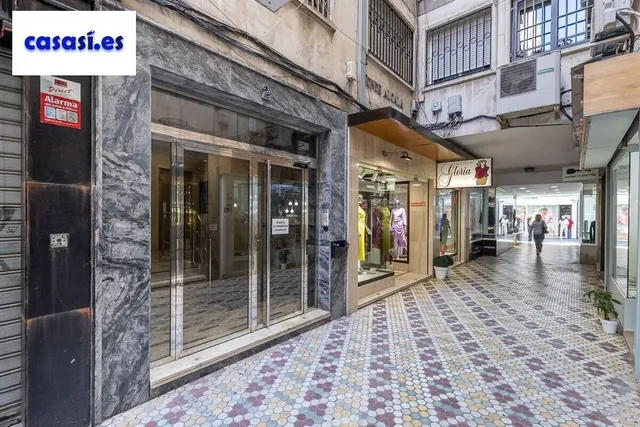 Magnífico piso con plaza de garaje junto a Catedral. — 35