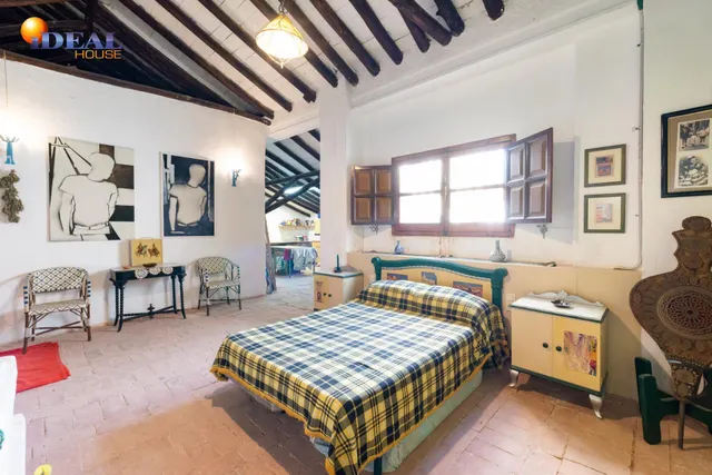 ESPECTACULAR CASA RÚSTICA CON TERRENO — 30
