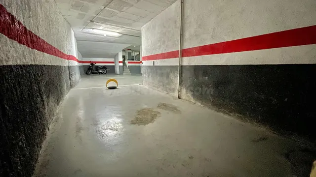 Parking en Av. Generalitat, 34 (muy grande: 2,85m x 6,24m) — 3
