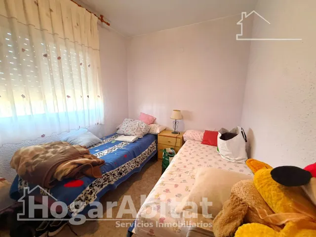 CHALET CON PISCINA, GARAJE Y TERRAZA — 24
