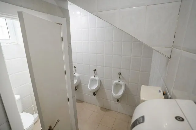 Local comercial de hostelería con gran terraza y salón de eventos en Guadiana. — 30
