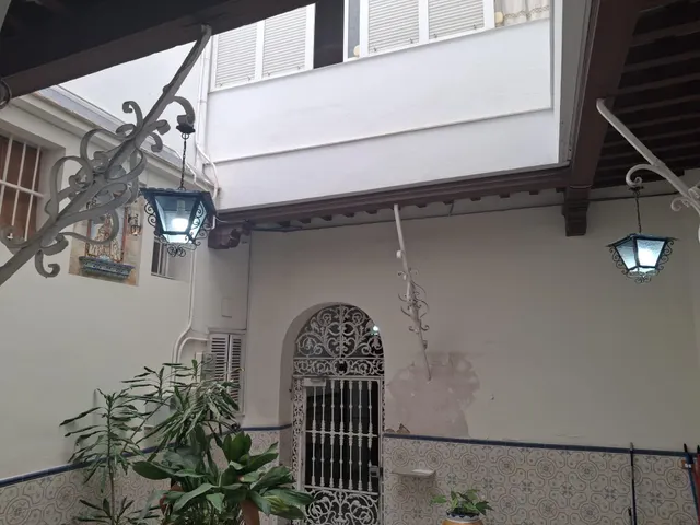 Gran vivienda señorial y luminosa en pleno Centro de Cádiz — 33