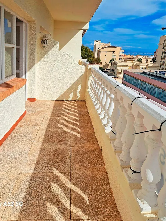 ESTUDIO + TERRAZA CON VISTAS AL MAR Y LICENCIA TURÍSTICA - foto 4