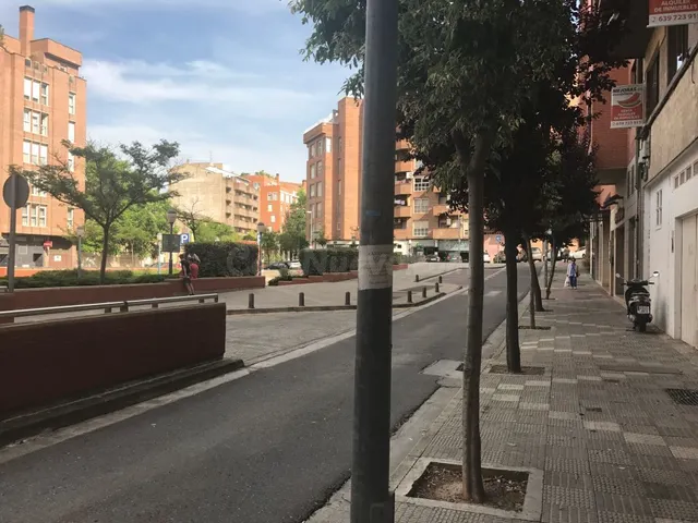 Local comercial en venta en Fernando Remacha - foto 3