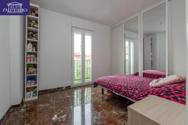 Encantadora Casa Reformada en Ogijares con Vistas y Espacios para Disfrutar — 26